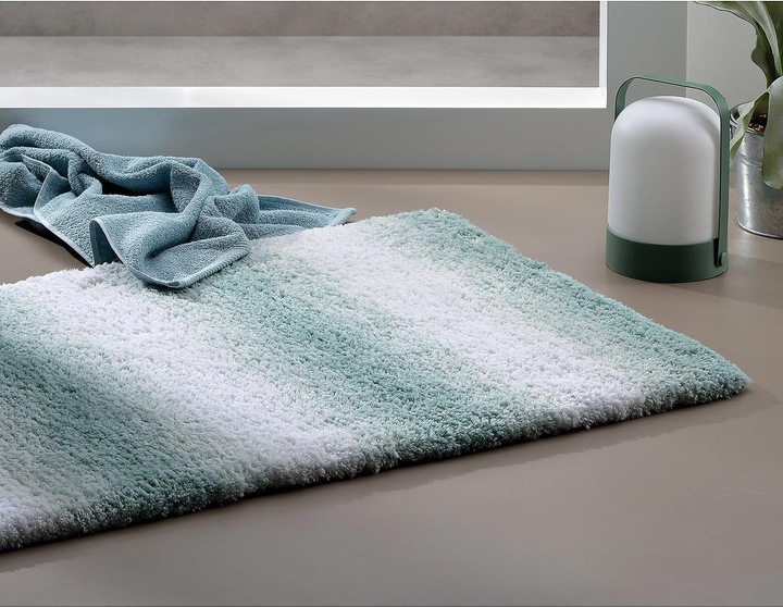 Actual product image Kela Bathmat Ombre freeze blue (100 x 60 cm)