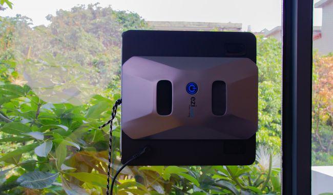 Actual product image Eziclean Windobot S6 Ultra