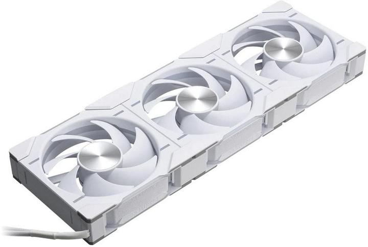 Actual product image Phanteks D30 PWM Regular Airflow D-RGB Fan, 3-pack - 120mm, white (120 mm, 3x)