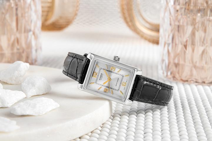 Immagine prodotto Casio Orologio Analogico al Quarzo Donna con (Orologio da polso analogico)