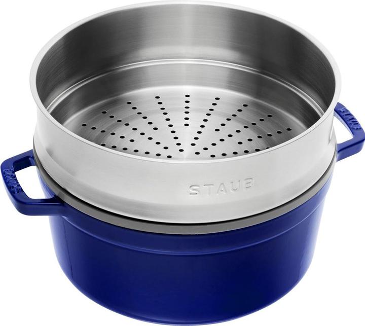 Produktbild Staub Cocotte mit Dämpfeinsatz (26 cm, Bräter + Schmortopf, Gusseisen, Emaille, Edelstahl)