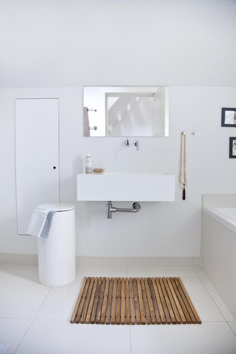 Actual product image Cinas Bath (60 x 80 cm)