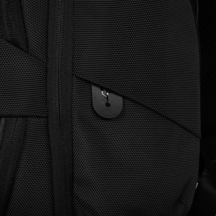 Produktbild Targus Notebook Rucksack 15-16"TBB65 black,HeritageLuxe,38,10cm-40,64cm