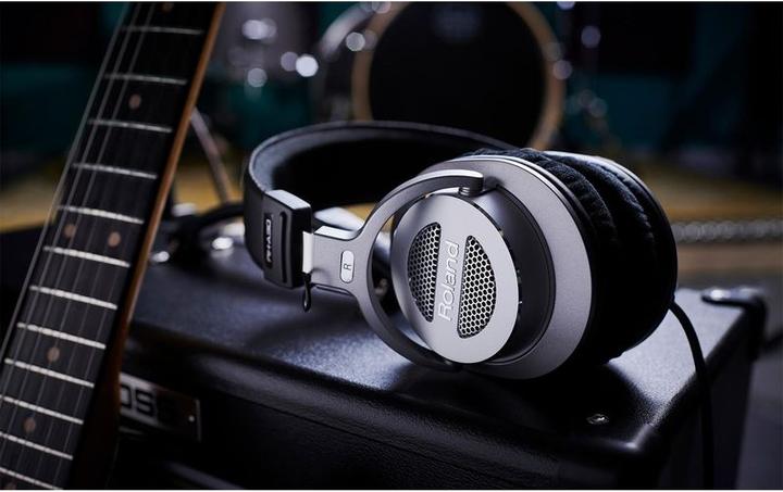 Actual product image Roland RHA30 Studio Headphones (No noise cancellation, Cable)