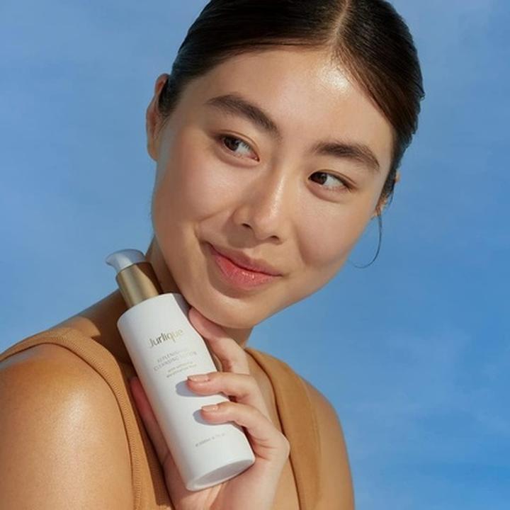 Actual product image Jurlique Replenishing Cleansing Lotion (Cleansing lotion, 200 ml)