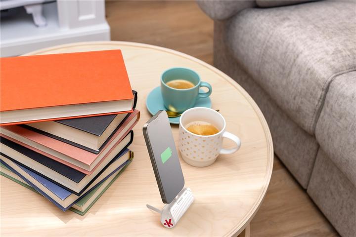 Produktbild Peter Jäckel SKROSS Power Bank RELOAD Power Stand 5000 PD White (5000 mAh, 20 W, 18.50 Wh)