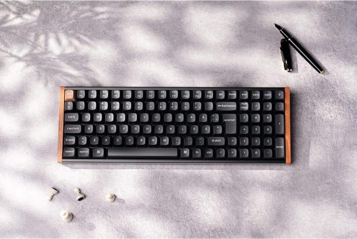 Image du produit Keychron K4 HE (CH, Filaire, Sans fil)