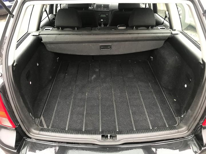 Produktbild Aristar Kofferraumwanne für VW Golf 4 Variant Kombi ab 1999 bis 2006 (gerade Ladefläche)