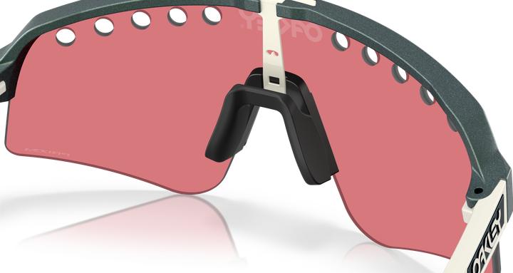 Actual product image Oakley Sutro Lite Sweep - Prizm - Fahrradbrille (Matte Silver-Blue Colourshift, Prizm trail torch)