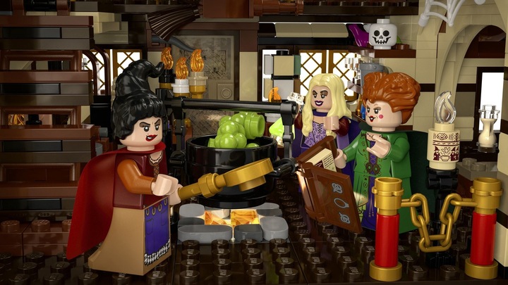 Productafbeelding LEGO Disney Hocus Pocus: De Sanderson Sisters' Cottage 21341 (21341, LEGO Ideeën, LEGO Zeldzame Sets)