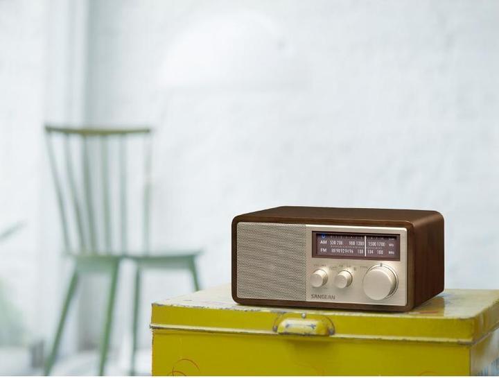 Image du produit Sangean Genuine 110 Plus WR11BT bois portable radio de table rétro avec Bluetooth & fonction de charge USB (FM, MF, AM, NFC, Bluetooth)