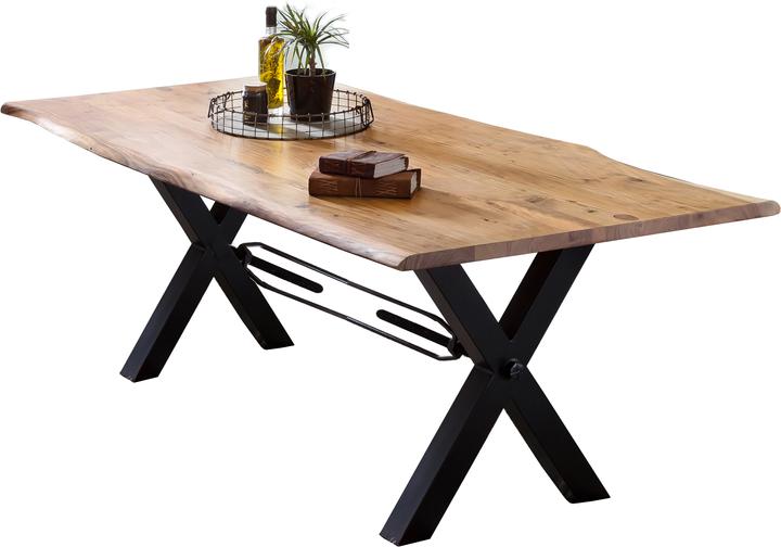 Antique black, Nature