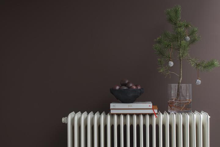 Produktbild Mette Ditmer GLOBE Christmas baubles, 3-pack - Walnut (3 x)