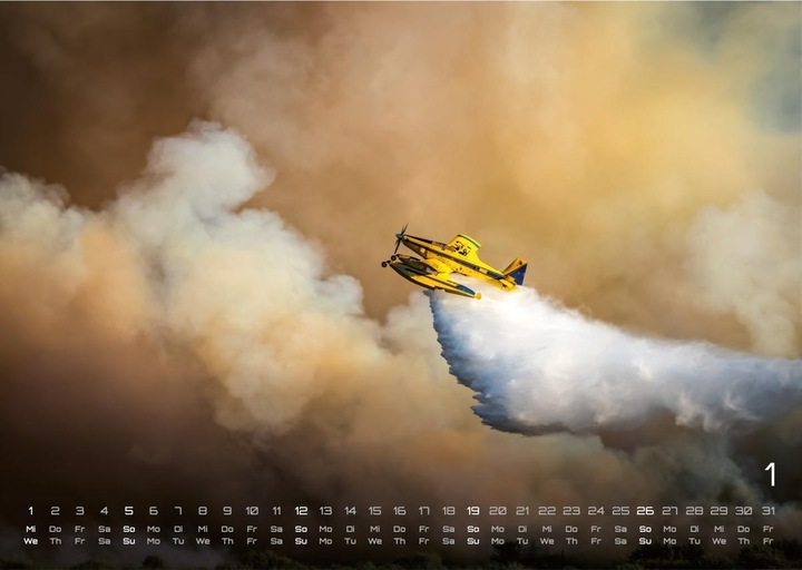 Actual product image FIREFIGHTER - Rescuer in distress - Fire brigade - 2025 - Calendar DIN A3 (A3, Hardcover, German)