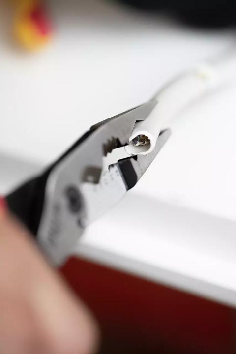 Produktbild Wiha Multifunktionszange Elektriker 8in1 (209 mm)