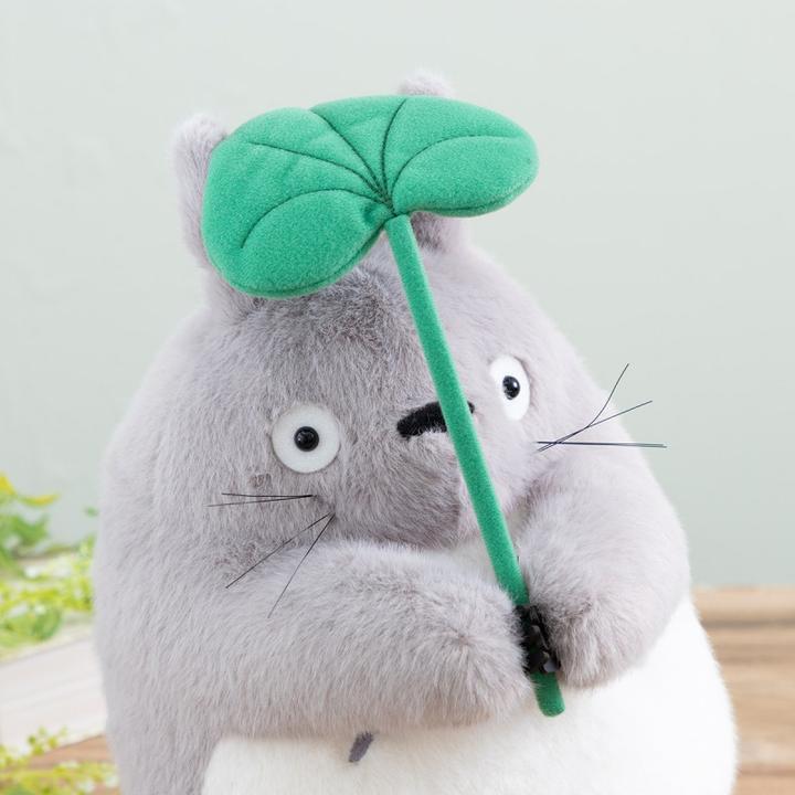 Actual product image Sun Arrow Mein Nachbar Totoro Dondoko Dance Plüschfigur Big Totoro Medium (31 cm)