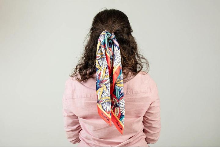 Actual product image Clairefontaine Frida Kahlo, Satin Scarf 70x70 cm