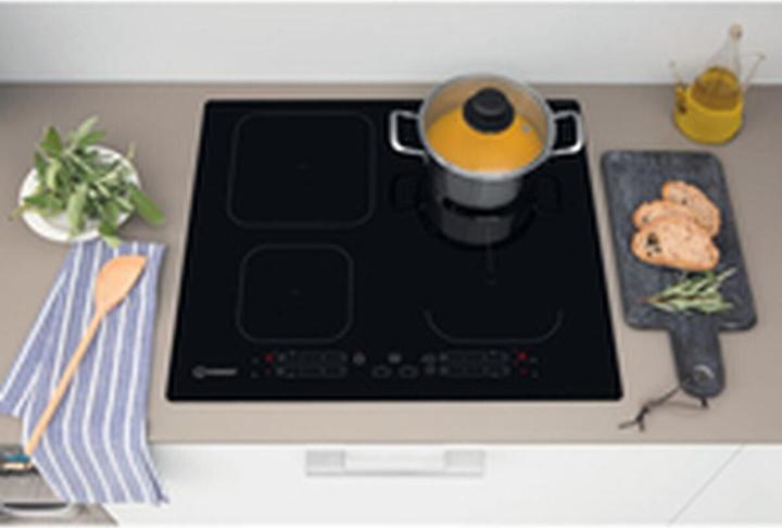 Actual product image Indesit IB 65B60 NE Black Integrated 59 cm Zone Induction Hob 4 Zone(s) (59 cm, Induction hob)