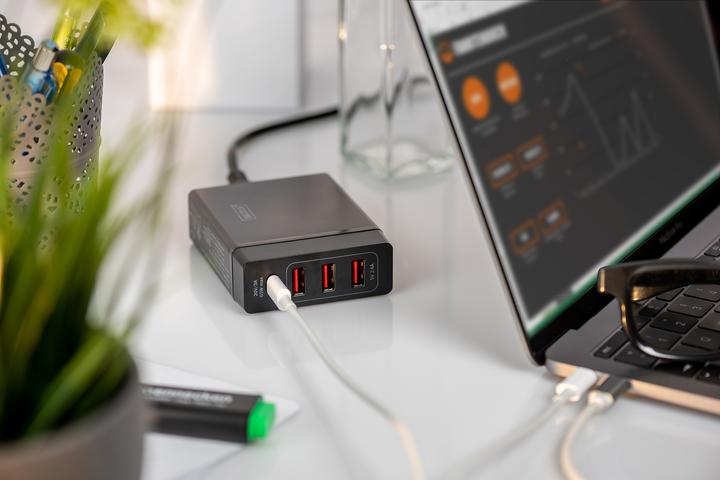 Actual product image Digitus 4-Port USB Charging Adapter 72W 1x USB-C PD 5 9 15 20V/3A 3x USB-A 5V/2.4A black (72 W, 4 ports)