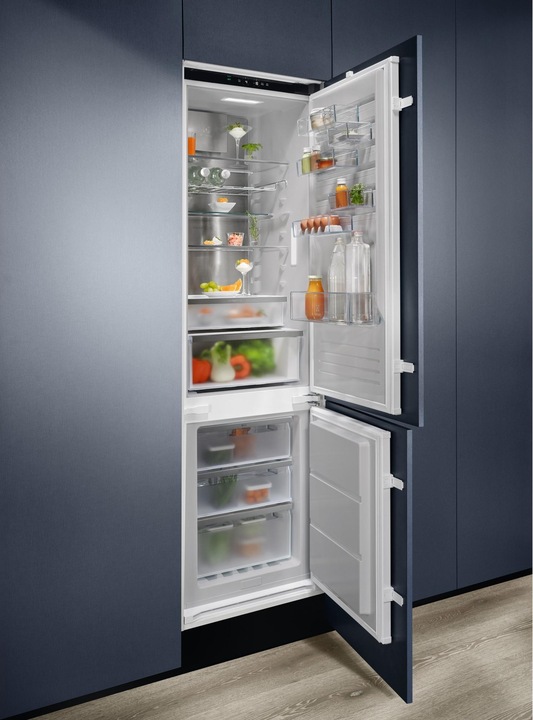 Immagine prodotto Electrolux IK2671BNR (269 l)