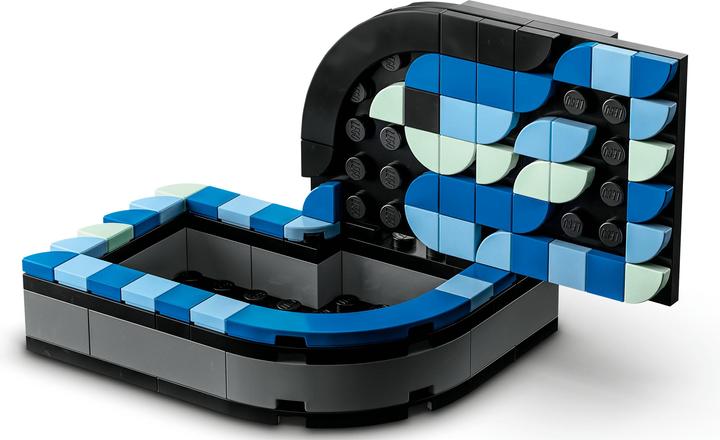 Actual product image LEGO Hogwarts Desk Set (41811, LEGO Dots)