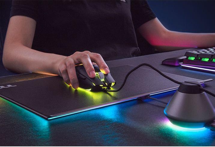 Actual product image Thermaltake ARGENT MP1 RGB Gaming Mouse Pad (M)