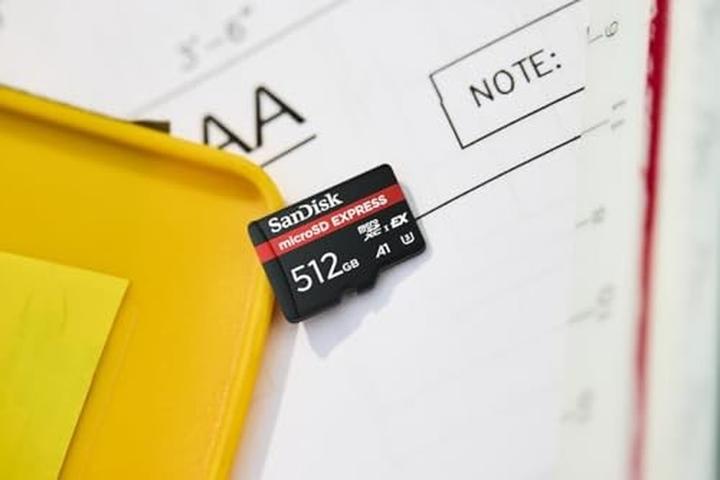 Produktbild SANDISK Express (512 GB, microSD Express, U3, UHS-I)