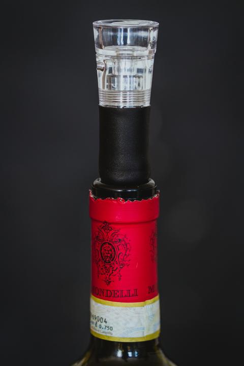 Actual product image Kitchen Craft Wine Pump & Stopper (Corkscrew)