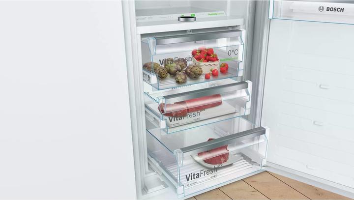Actual product image Bosch Hausgeräte Series 8 KIF82PFE0 (269 l)