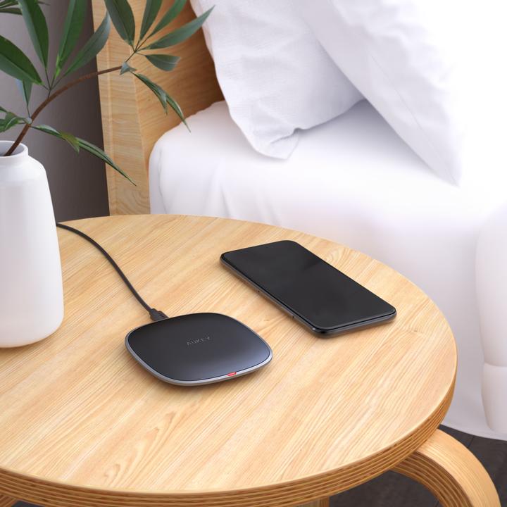 Actual product image Aukey LC-C6 (10 W)