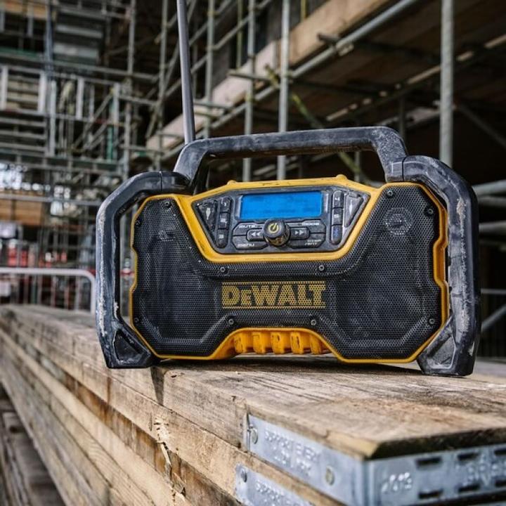 Produktbild DeWalt DCR029-QW (DAB+, FM, Bluetooth)