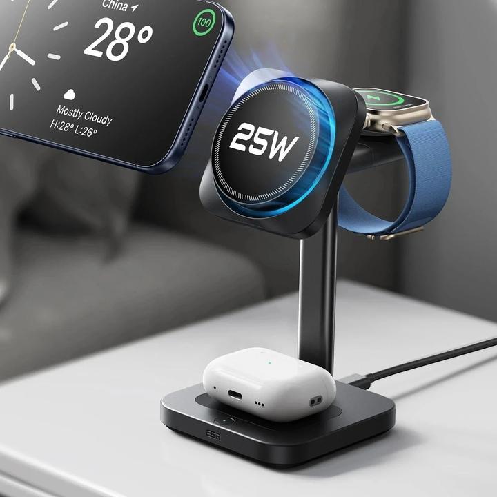 Actual product image ESR CryoBoost 3 in 1 Magnetic Charging Station (25W) Black EU Plug (25 W)