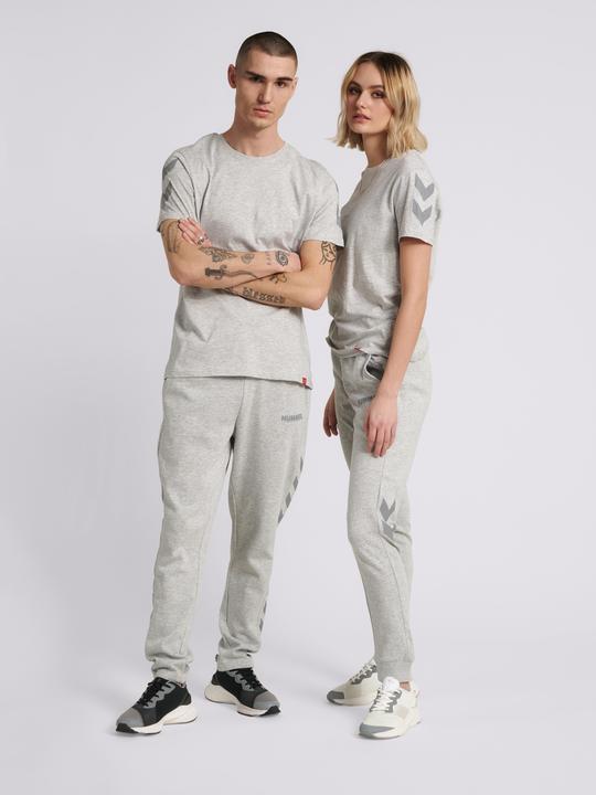 Actual product image hummel Legacy Chevron T-Shirt (S)