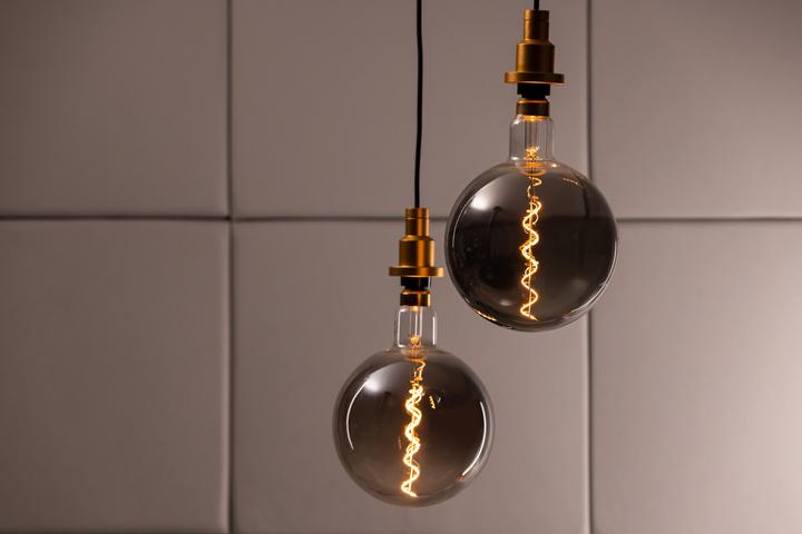 Immagine prodotto Osram Vintage 1906 LED DIM 16 4,8 W/1800 K E27 (E27, 4.80 W, 150 lm, 1 x, G)