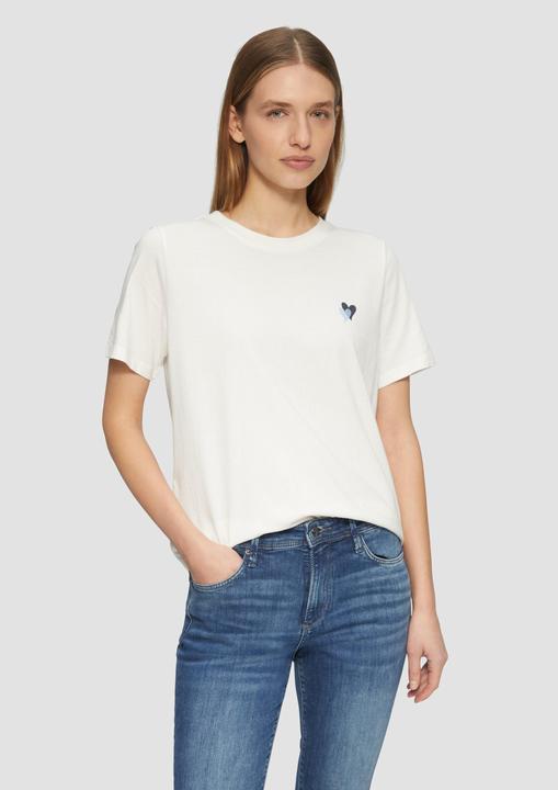 Produktbild S.Oliver T-Shirt T-Shirt im Relaxed Fit mit Herz-Stickerei (42)