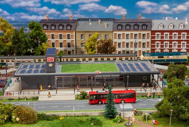 Actual product image Faller Wittenberg train station
