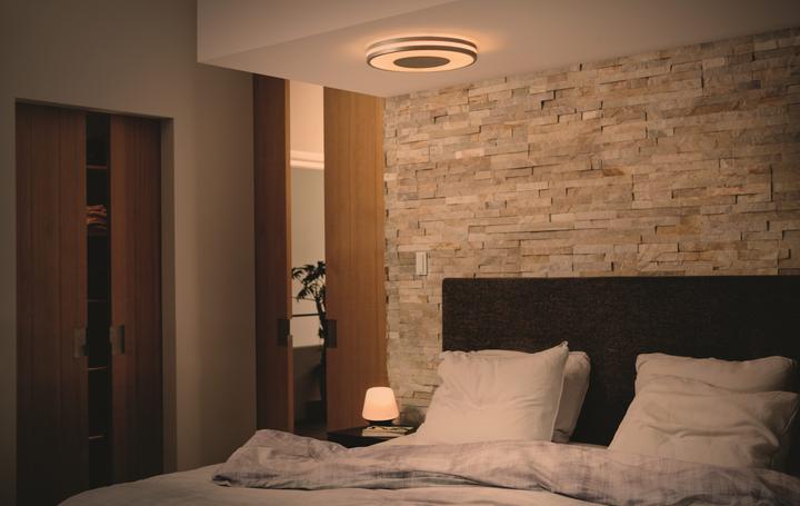 Produktbild Philips Hue Being Basis BT (2400 lm)