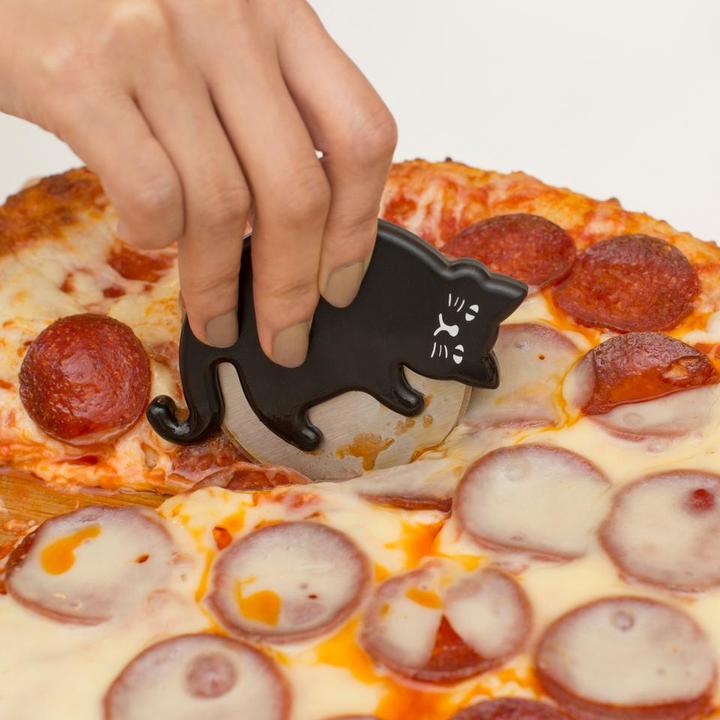 Actual product image Kikkerland Pizza cutter