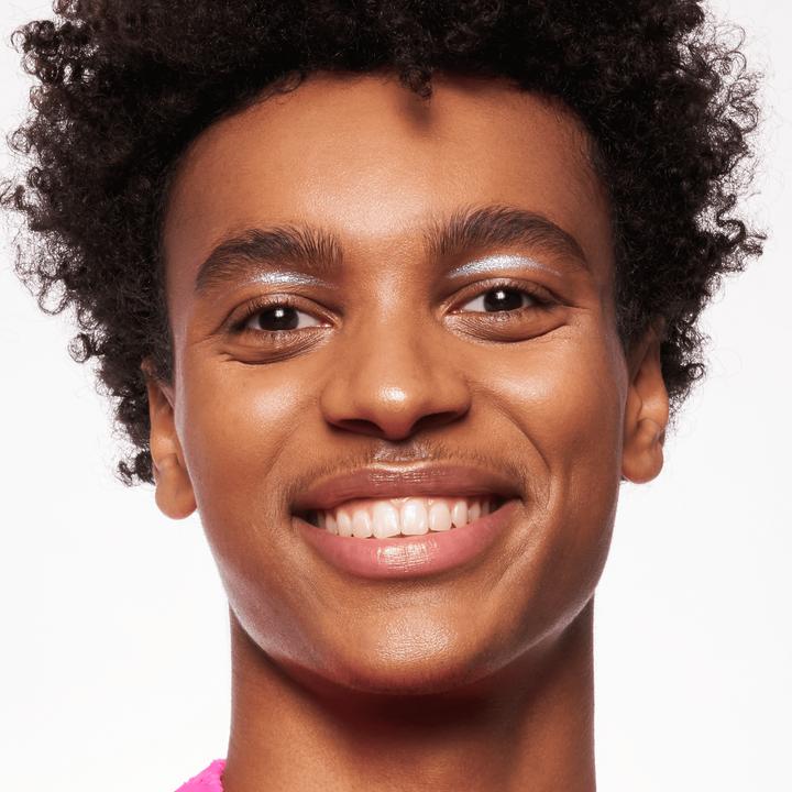 Image du produit essence MAGIC FILTER glow booster d’éclat