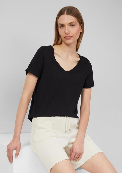 Produktbild S.Oliver T-Shirt Weiches T-Shirt aus Baumwolle mit V-Ausschnitt (34)