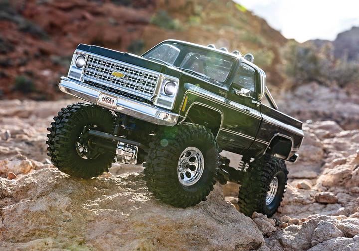 Produktbild Traxxas TRX-4M 79 CHEVY K10 4X4 LIFTED SCHWARZ 1/18 CRAWLER RTR BRUSHED, MIT AKKU UND USB LADEGERÄT (RTR Ready-to-Run)
