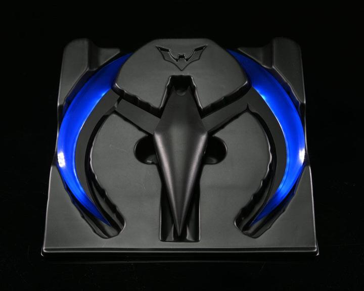 Actual product image Neca Batman Beyond : Batarang Blue Replica