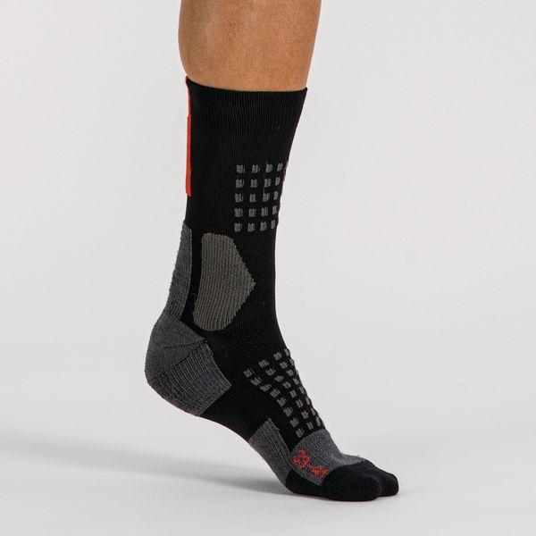 Black Chily Red