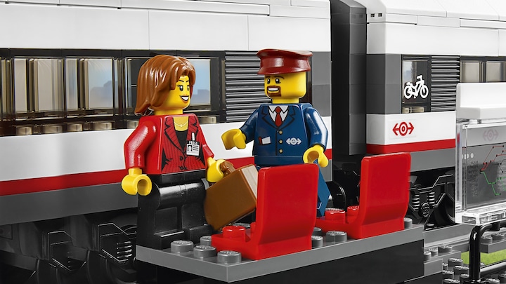 Actual product image LEGO City High Speed Train (60051, LEGO City)