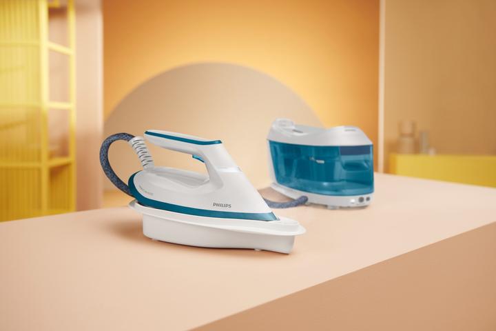 Actual product image Philips PSG6022/20 iron (2400 W, 500 g/min)