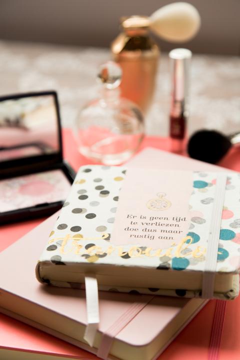 Actual product image Talens Sketchbook 12x12 white (12 x 12 cm)