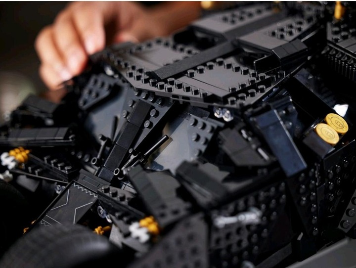Actual product image LEGO Batmobile Tumbler (76240, LEGO DC, LEGO Rare Sets)