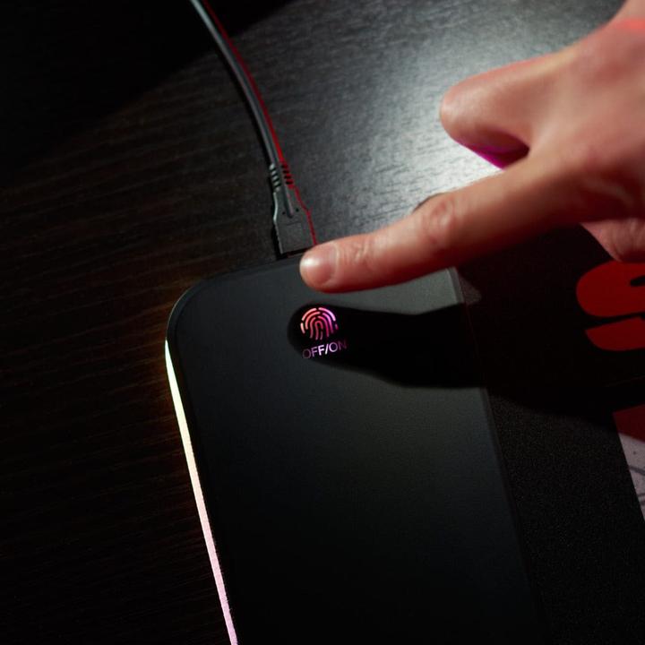 Produktbild Numskull Superman - Oversize Gaming Mat and Mobile Charger /Movies and TV-show (XXL)