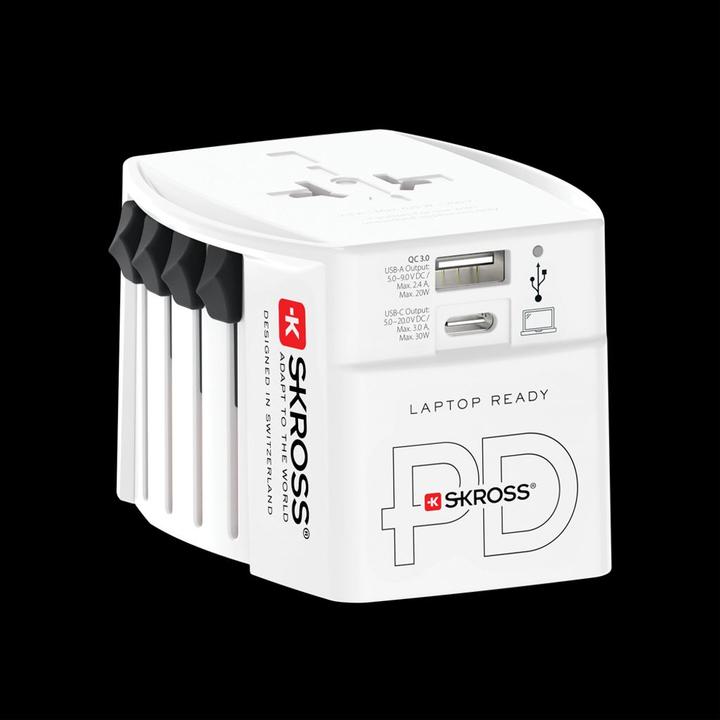 Actual product image Skross Universal Travel Adapter with USB-A/USB-C 30W PD