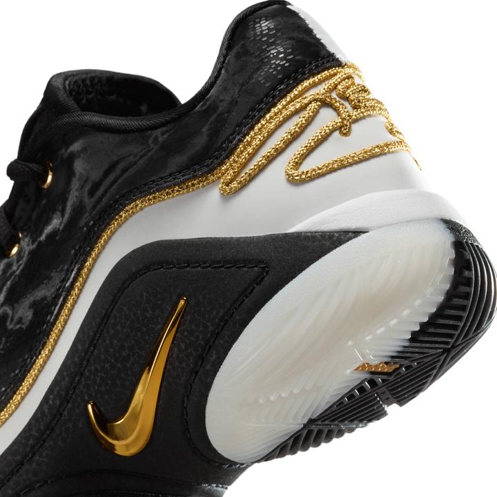 Image du produit Nike Chaussures Lebron (38)